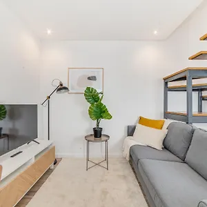 Campolide Duplex Apartamento