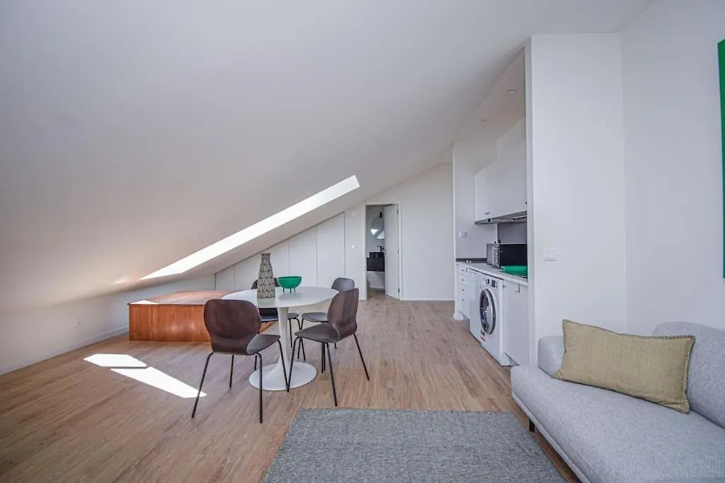 Stylish Lisbon Apartment Central