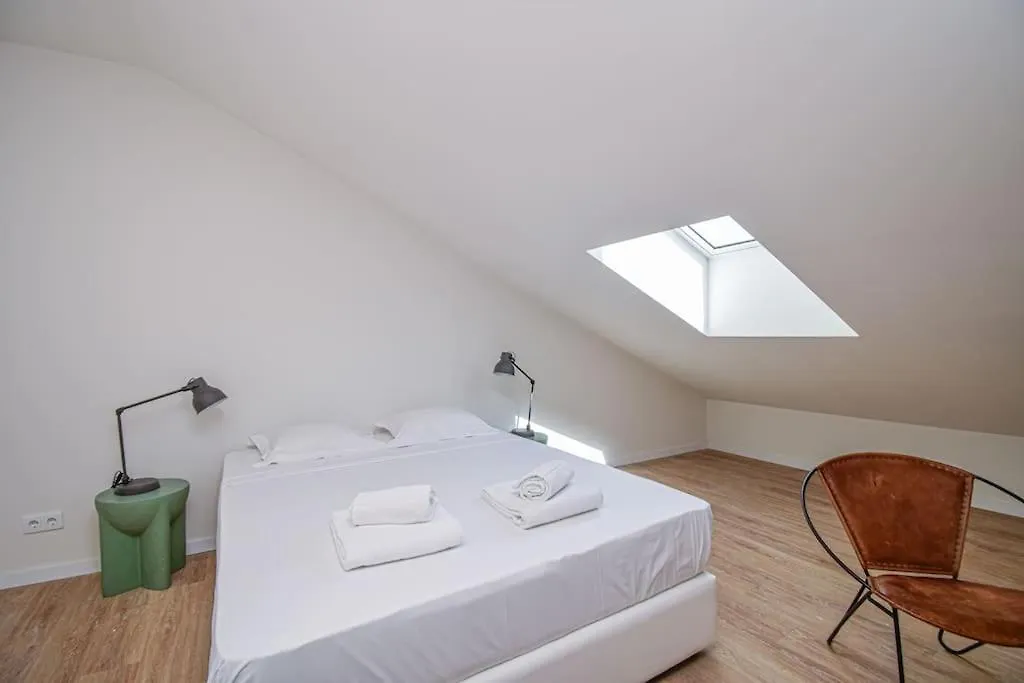 Stylish Lisbon Apartment Central